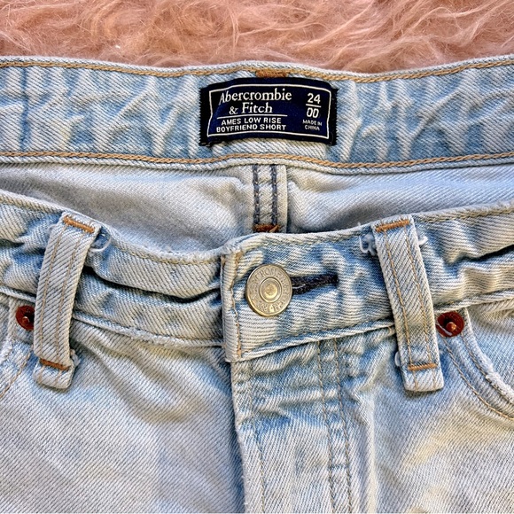 Abercrombie & Fitch Ames Low Rise Boyfriend Jean Shorts Ripped Distressed 24/00 - Picture 3 of 6